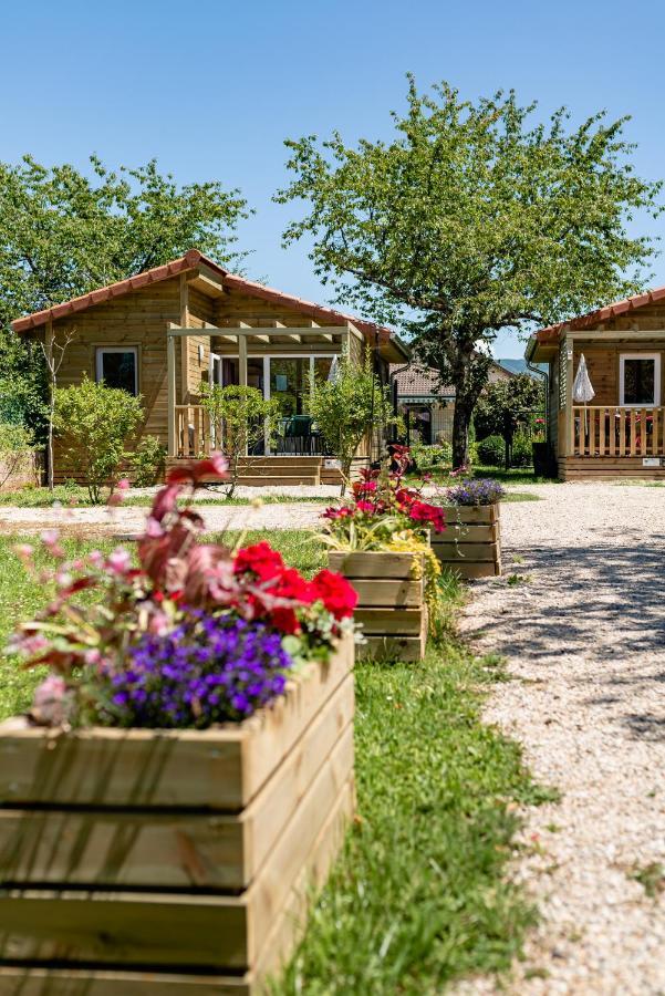 Eco-lodge Nature ,un refuge en hyper centre - Résidence le champs de la fontaine Ambérieu-en-Bugey Exterior foto
